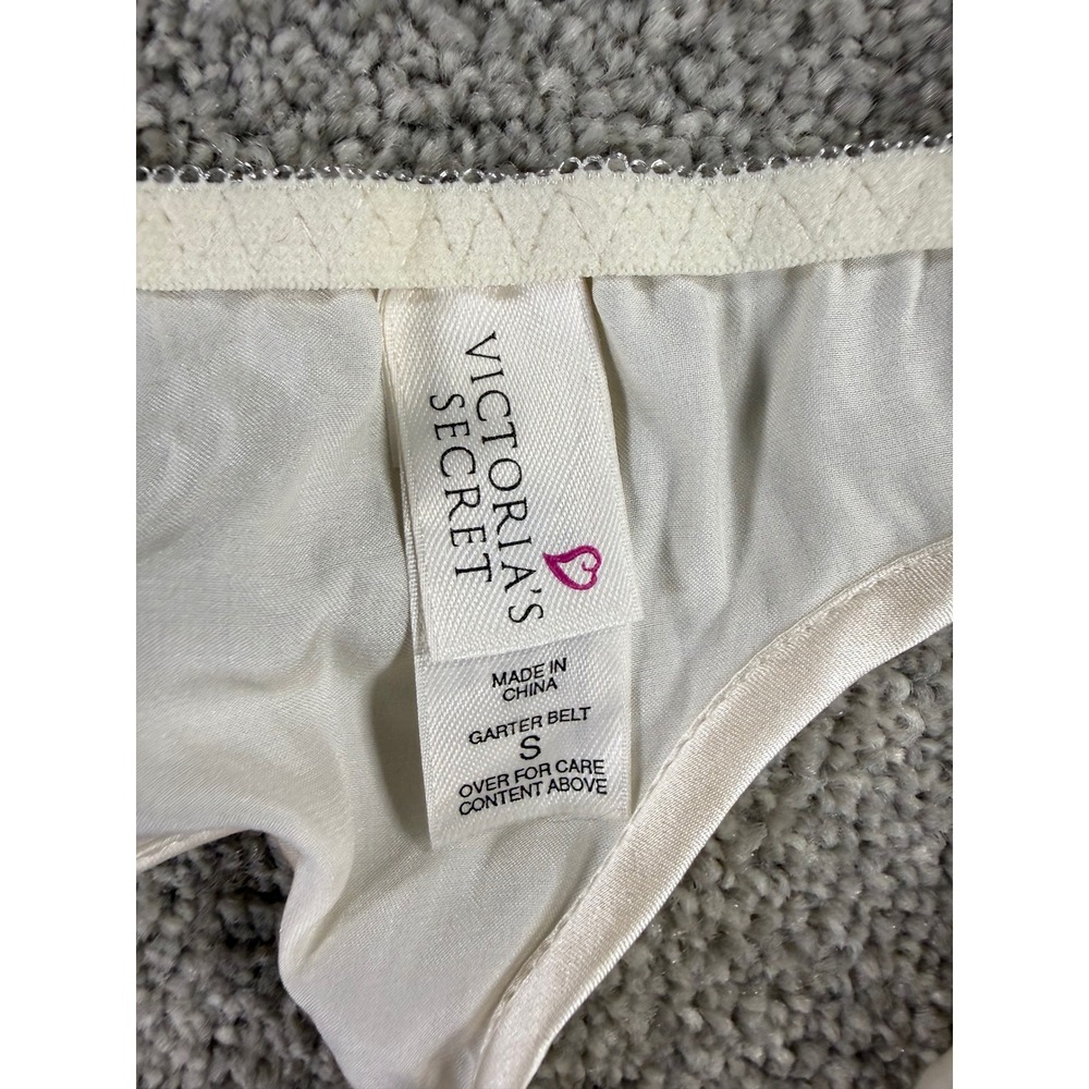 Victoria's Secret Ivory 100% Silk Lace Trim Garter Belt Small Floral Bows Ivory - Picture 5 of 6